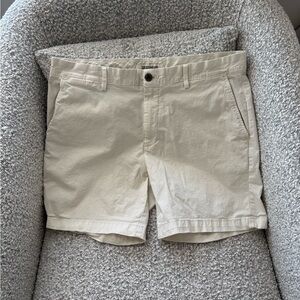 Goodthreads Men’s Chino Shorts – 36 – Beige Khaki – Excellent Condition